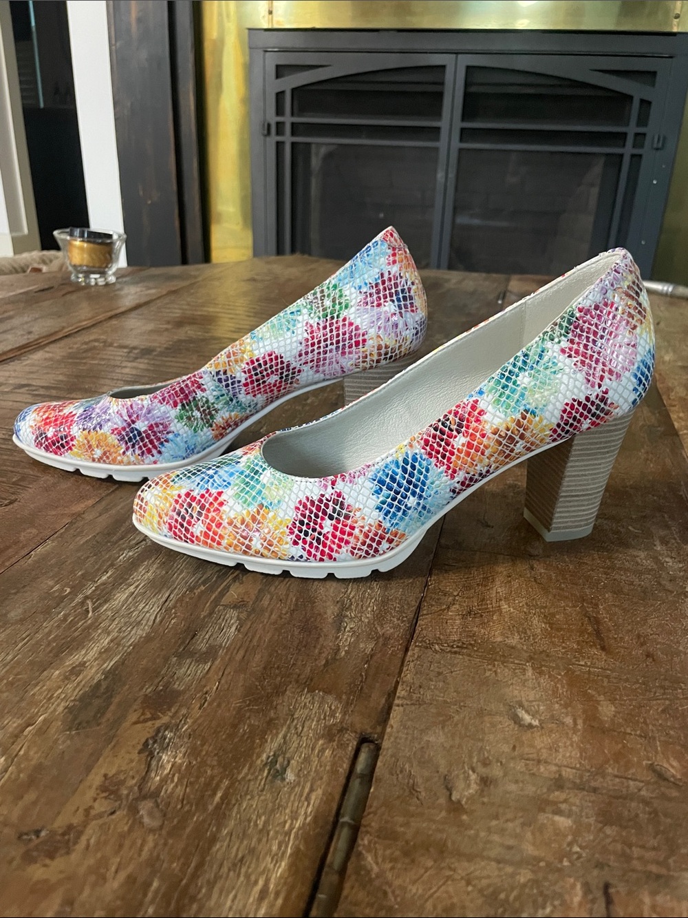 Dorking Multicolor Floral Snakeskin Pointed-Toe Pumps in White